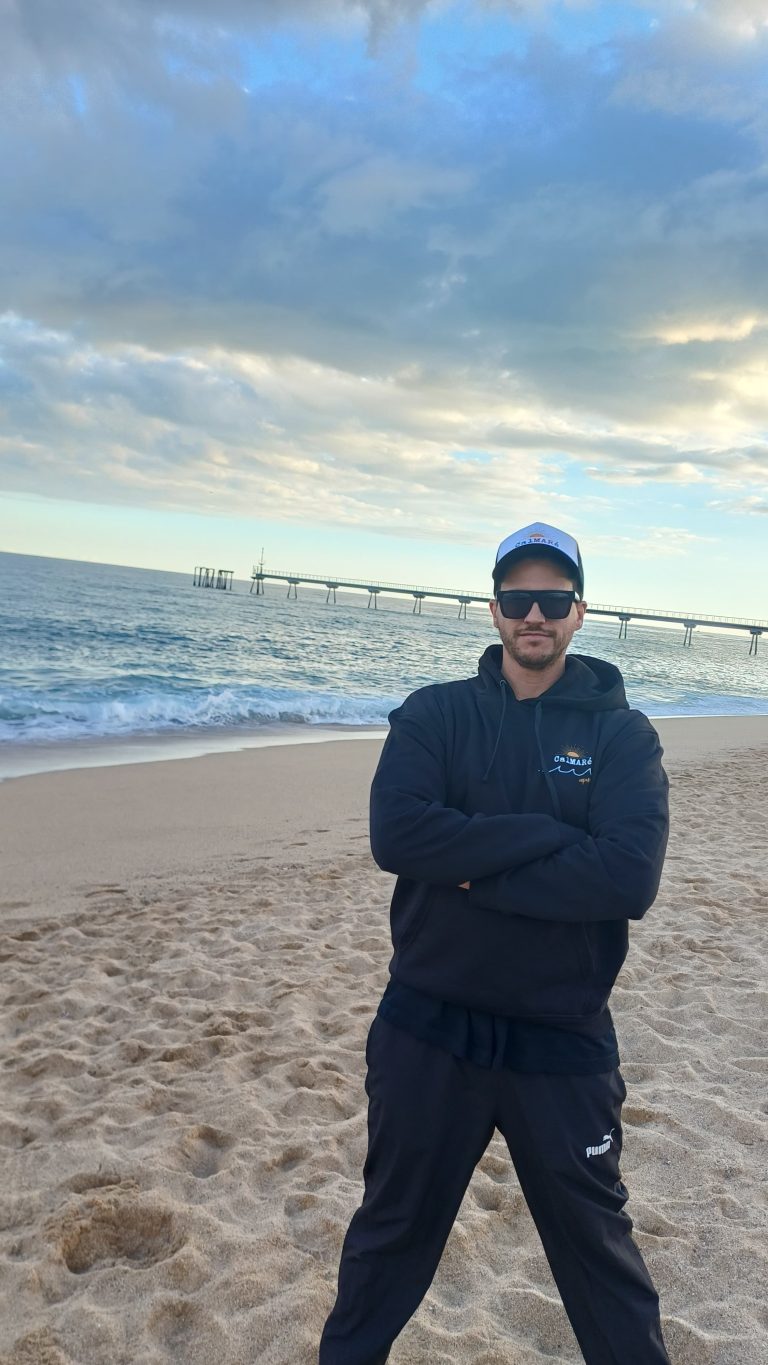 sudadera_capucha_negra_3